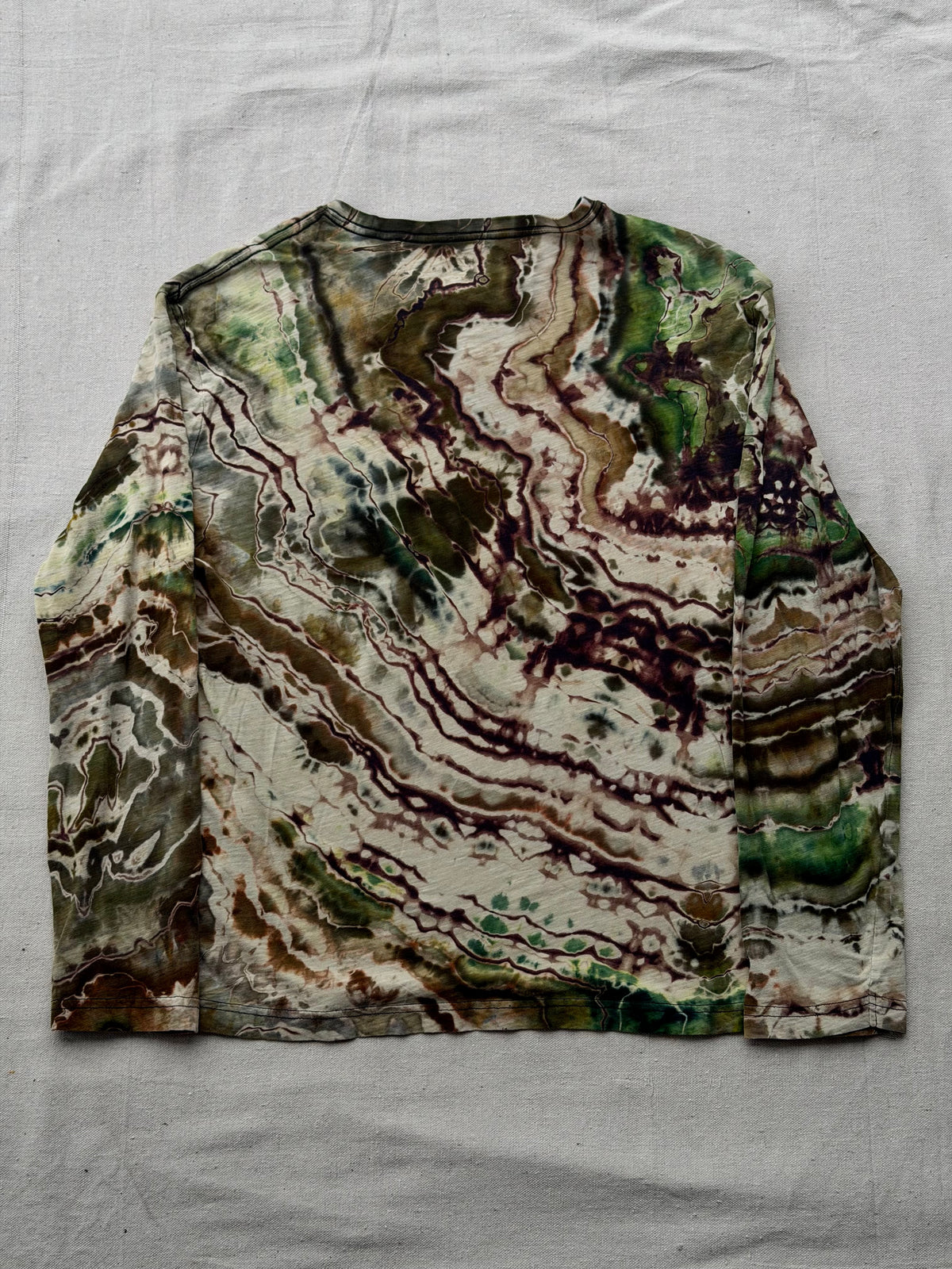 L Long Sleeve Geode