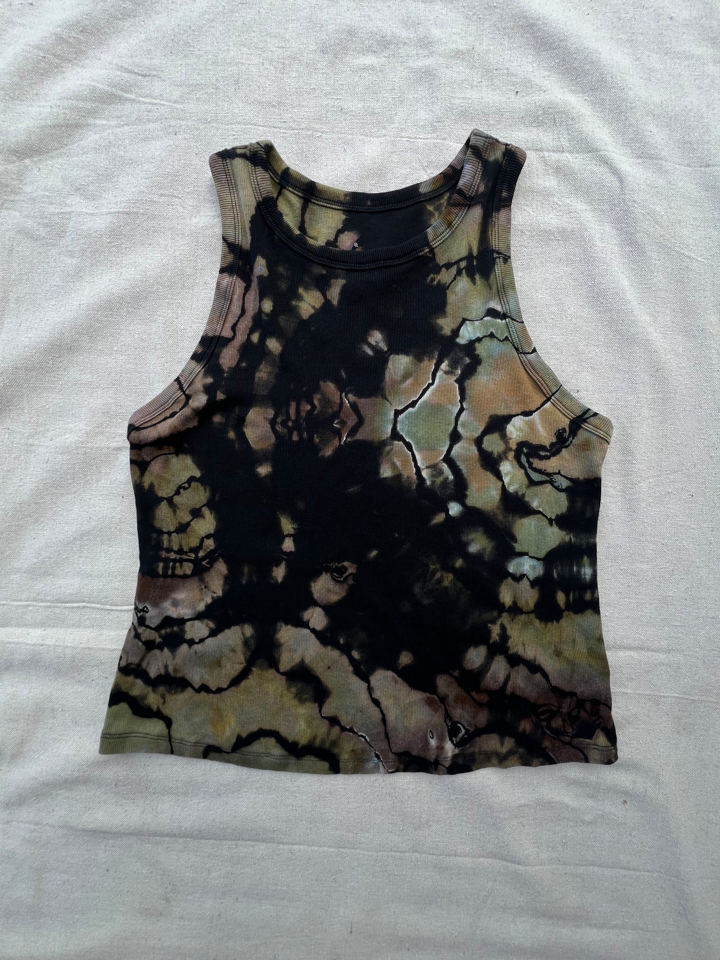 XXL women's camo geode cropped tank