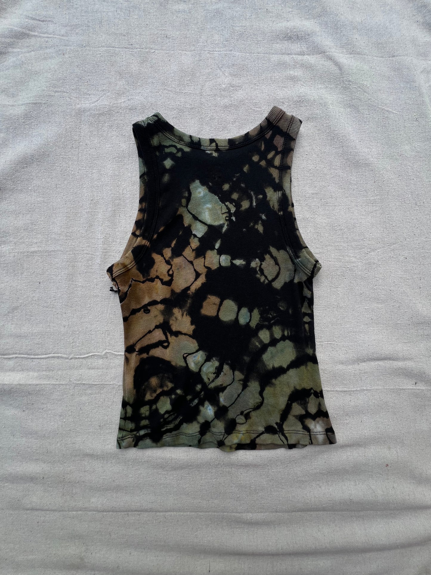 S women's camo geode cropped tank