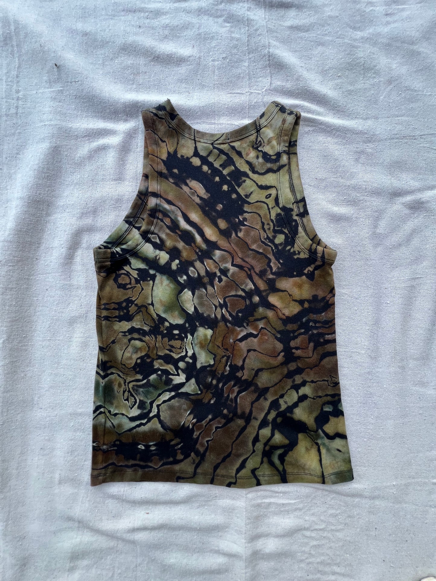 L women's camo geode tank