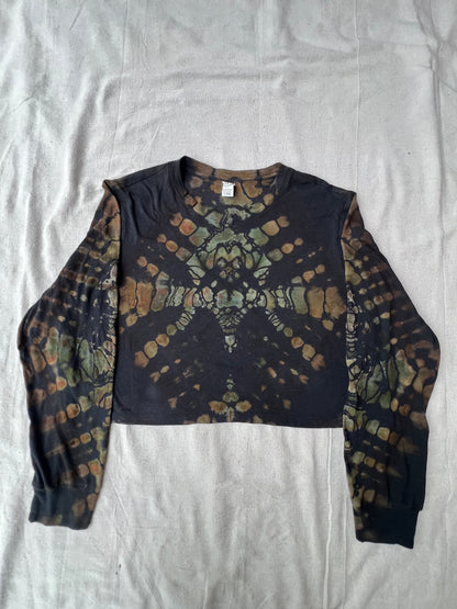 XXL women's long sleeve amulet crop