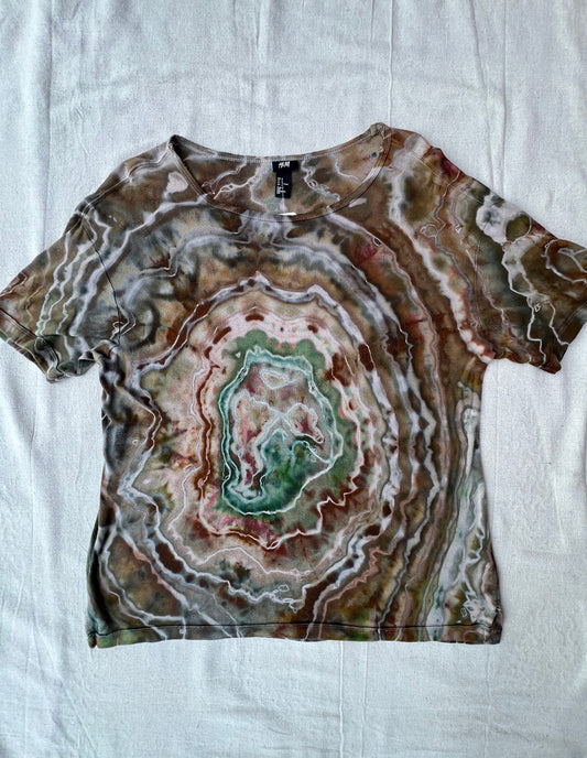 M unisex earthy geode t-shirt