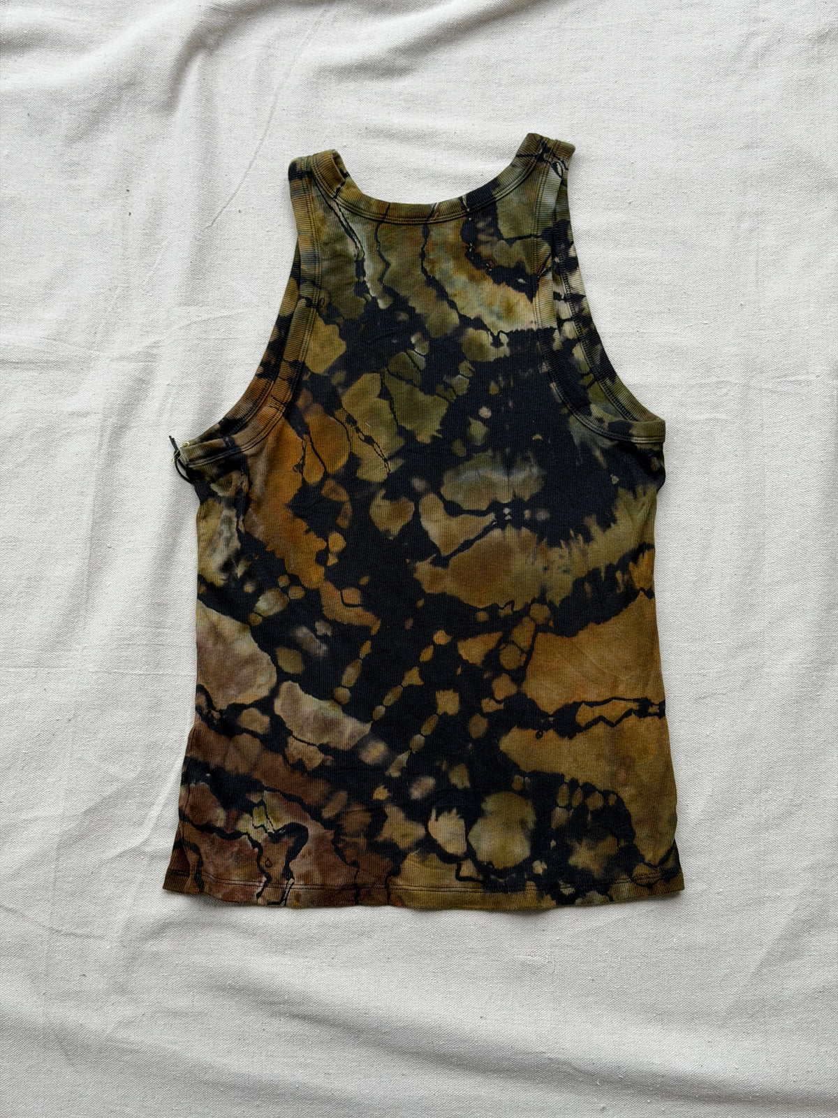 XL women's camo geode tank
