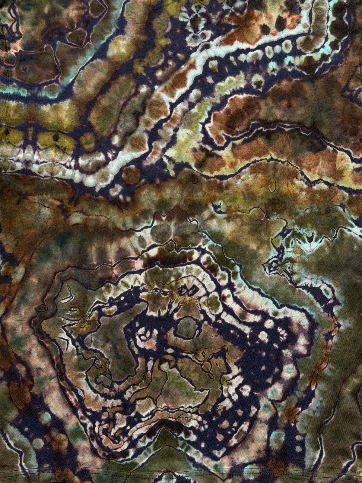 L Camo Talisman + Geode T-shirt