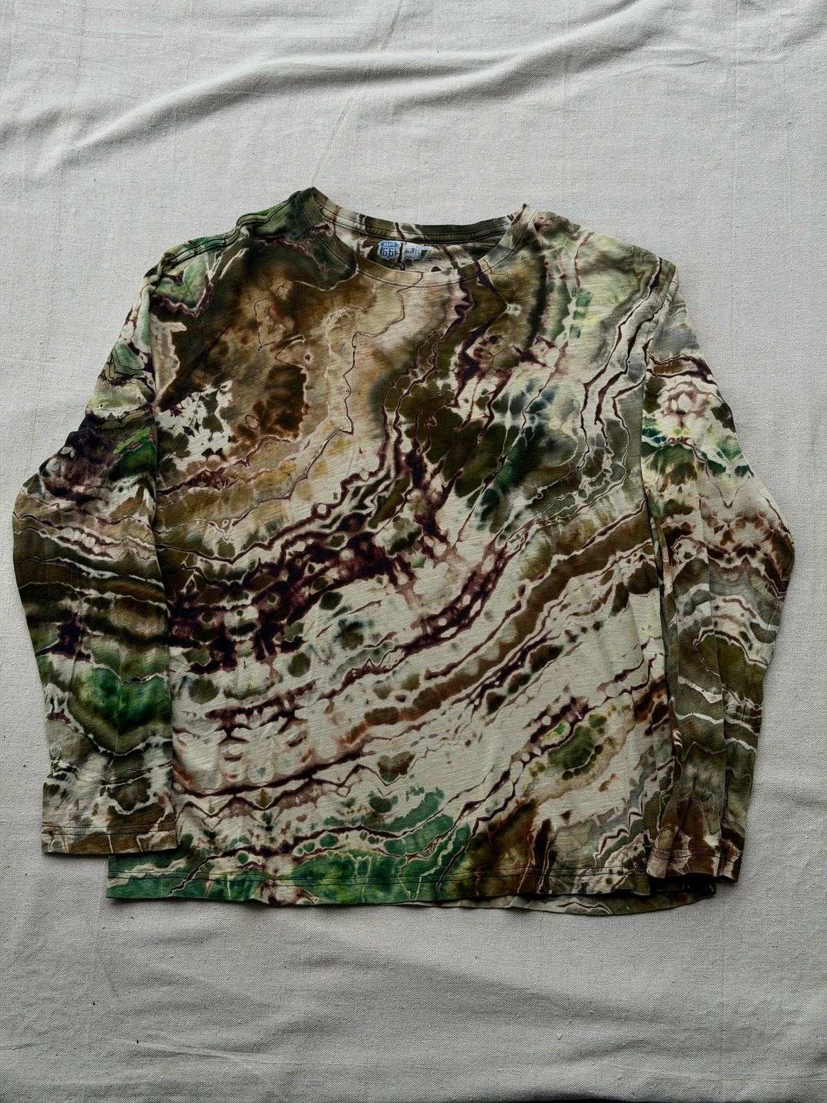 L Long Sleeve Geode
