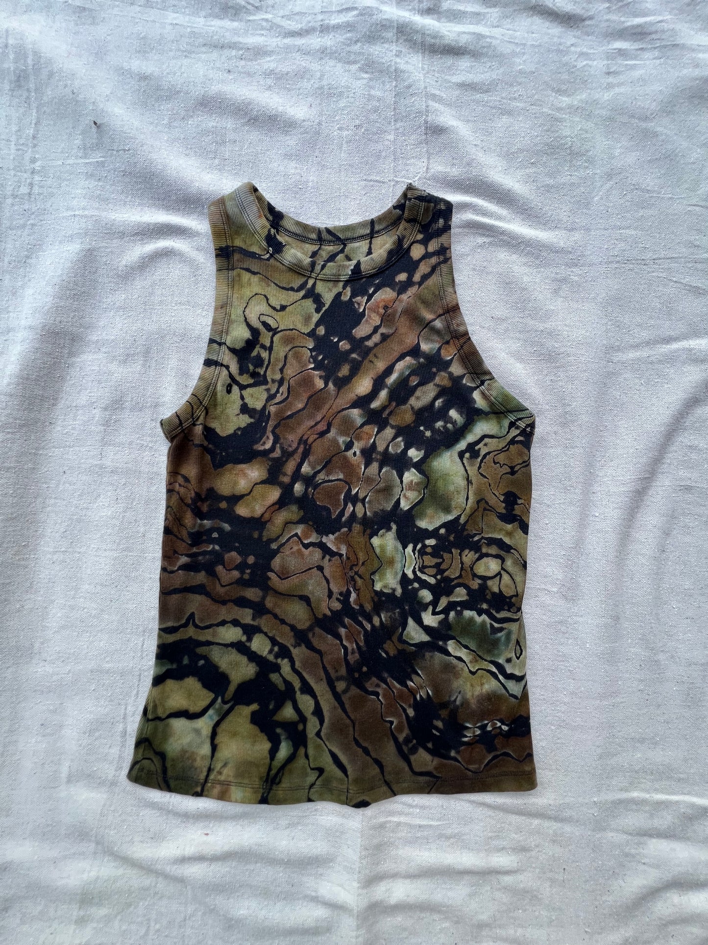 L women's camo geode tank