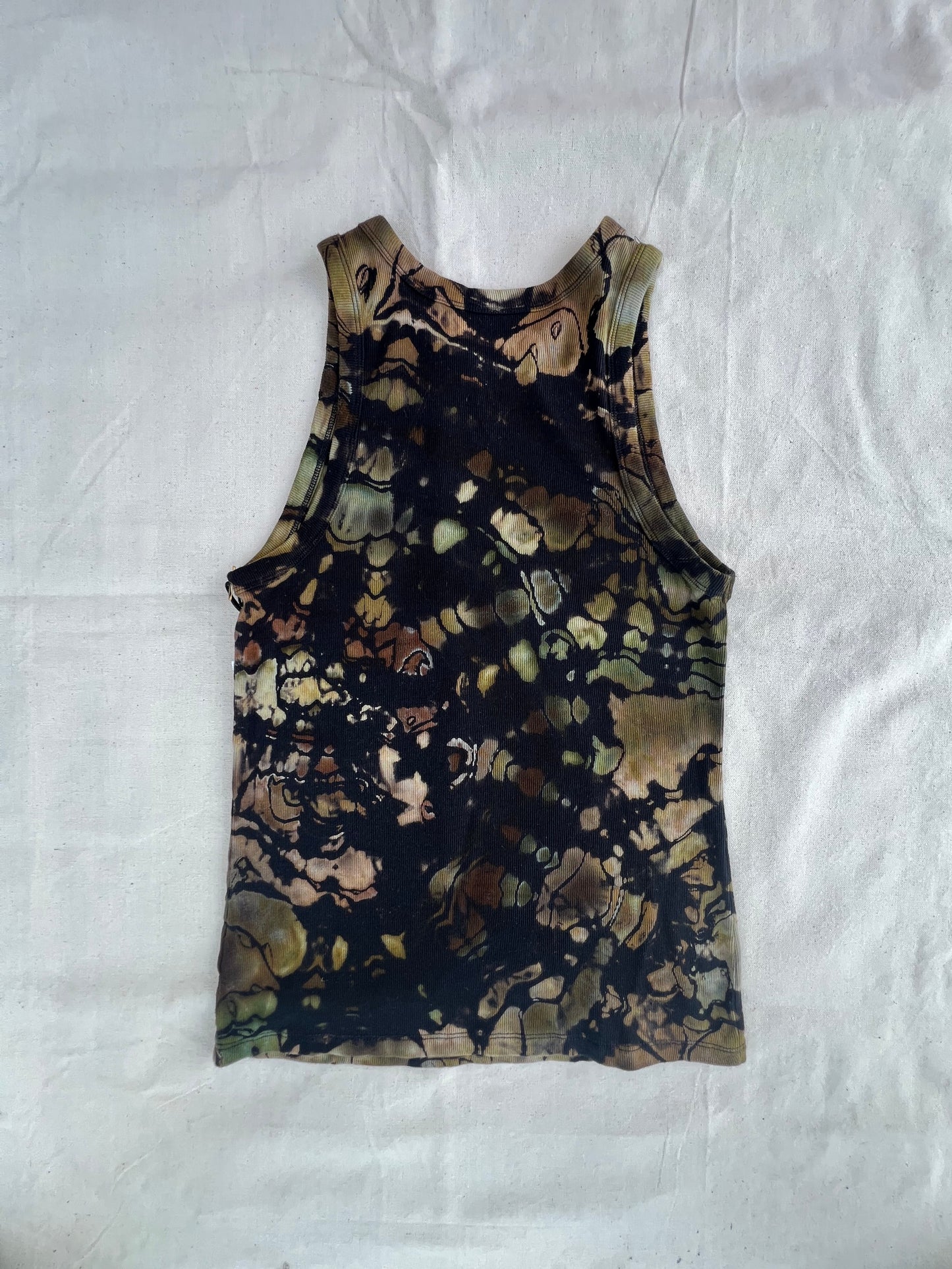 XL women's camo geode tank